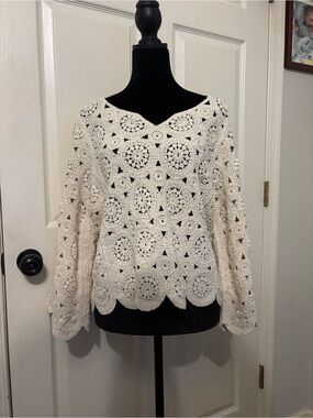 NWT Crochet Lace Long-Sleeve Women's Top — Cream S/M